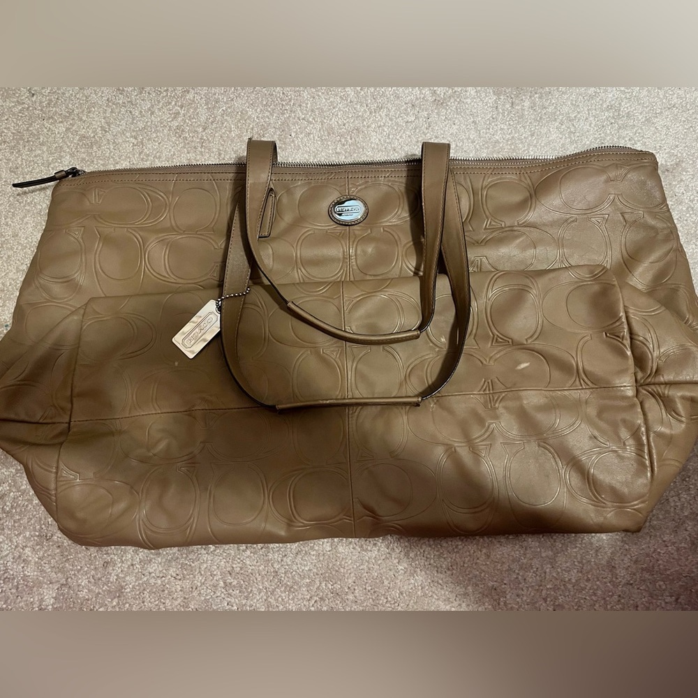 Beautiful Large leather coach bag